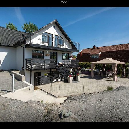 Lagenhet I Villa Pa Fornudden Tyreso Exterior foto